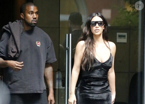 Kanye West et Kim Kardashian sortent de leur appartement à New York, le 14 septembre 2016.  Kanye West and Kim Kardashian leave their appartment in New York. September 14th, 2016.14/09/2016 - New York
