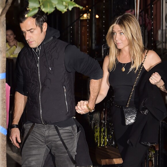 Jennifer Aniston et son mari Justin Theroux à la sortie du restaurant Smile à New York, le 24 septembre 2016.