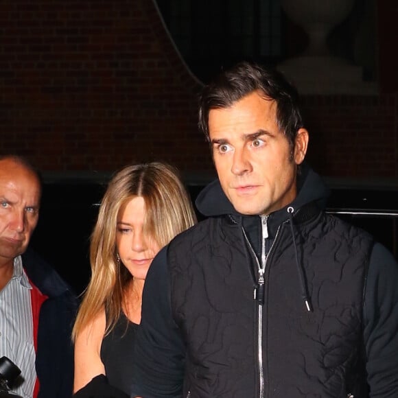 Jennifer Aniston et son mari Justin Theroux à la sortie du restaurant Smile à New York, le 24 septembre 2016.