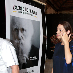 Exclusif - L'actrice Marion Cotillard lance l'opération écologie internationale "Darwin Alerte" pour protéger la planète, à Bordeaux, France, le 10 septembre 2016, à l'occasion du "Ocean Climax" qui plaide pendant 3 jours avec conférences et concerts pour la défense des océans et de l’environnement. © Bernard- Cottereau/Bestimage