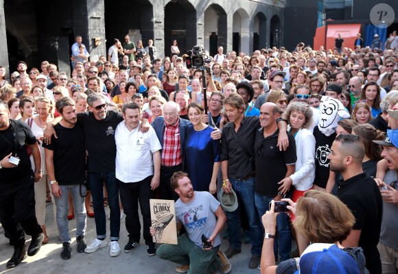 Exclusif - L'actrice Marion Cotillard et le philosophe Edgar Morin (Edgar Nahoum) lancent l'opération écologie internationale "Darwin Alerte" pour protéger la planète, à Bordeaux, France, le 10 septembre 2016, à l'occasion du "Ocean Climax" qui plaide pendant 3 jours avec conférences et concerts pour la défense des océans et de l’environnement. © Bernard- Cottereau/Bestimage