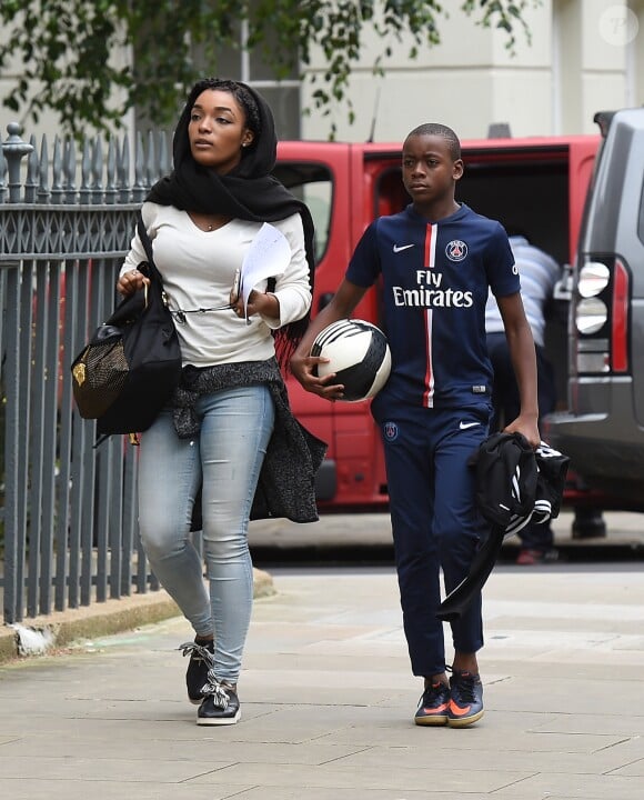 Exclusif - Le petit David Banda, fils de Madonna et Guy Ritchie, vêtu des couleurs du Paris Saint-Germain à Londres, le 21 juin 2016