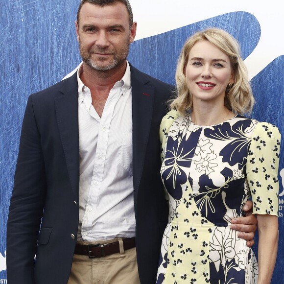 Liev Schreiber et sa compagne Naomi Watts - Photocall du film "The Bleeder" lors du 73e Festival du Film de Venise, la Mostra. Le 2 septembre 2016