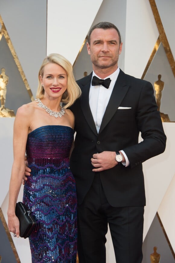 Naomi Watts et son compagnon Liev Schreiber - Photocall de la 88e cérémonie des Oscars au Dolby Theatre à Hollywood. Le 28 février 2016