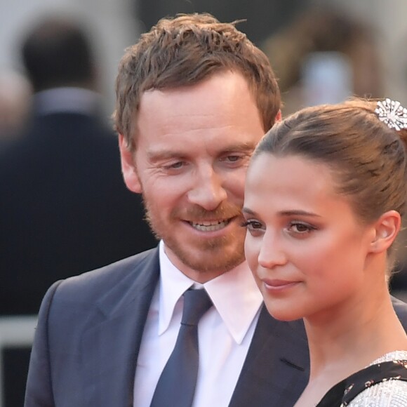 Michael Fassbender et sa compagne Alicia Vikander à la première d'Une vie entre deux océans au 73e Festival du Film de Venise, le 1er septembre 2016.