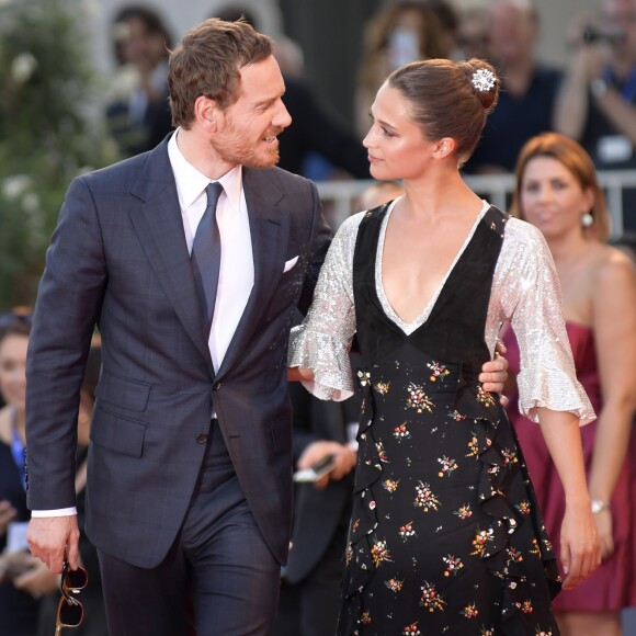 Michael Fassbender et sa compagne Alicia Vikander à la première d'Une vie entre deux océans au 73e Festival du Film de Venise, le 1er septembre 2016.