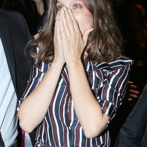 Laetitia Casta arrivant au défilé de mode "Nina Ricci", collection prêt-à-porter Printemps-Eté 2017 à Paris, le 1er octobre 2016