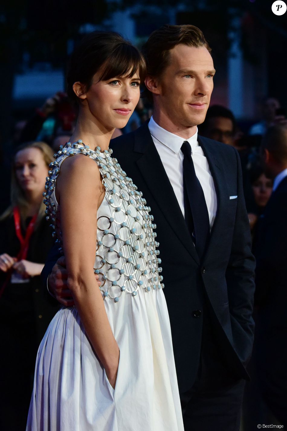 Benedict Cumberbatch et sa femme Sophie Hunter (habillée en Dior Haute Couture) - Avant-première du film &quot;Black Mass&quot; lors du Festival BFI à Londres, le 11 octobre 2015