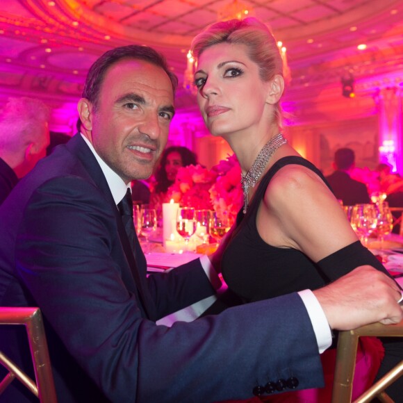 Exclusif - Nikos Aliagas et sa compagne Tina Grigoriou - Dîner du Global Gift Gala au profit de L'Unicef France Frimousses de Créateurs, de The Global Gift Foundation et The Eva Longoria Foundation, organisé au Four Seasons Hôtel George V à Paris, le 25 mai 2015.