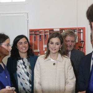 La reine Letizia d'Espagne inaugurait l'année 2016-2017 de formation professionnelle à l'occasion d'une visite à l'institut "San Rosendo" à Mondonedo le 4 octobre 2016.