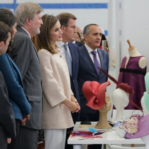 La reine Letizia d'Espagne inaugurait l'année 2016-2017 de formation professionnelle à l'occasion d'une visite à l'institut "San Rosendo" à Mondonedo le 4 octobre 2016.