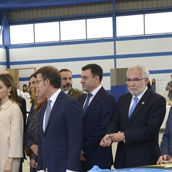 La reine Letizia d'Espagne inaugurait l'année 2016-2017 de formation professionnelle à l'occasion d'une visite à l'institut "San Rosendo" à Mondonedo le 4 octobre 2016.