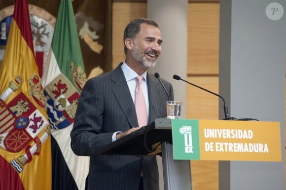 Le roi Felipe VI d'Espagne au lancement de l'année scolaire à l'université de droit de la région Estrémadure en Espagne le 3 octobre 2016.