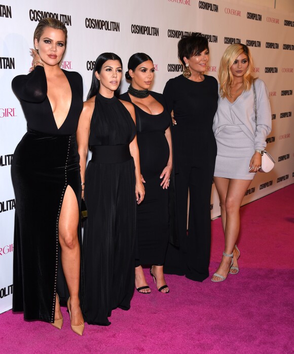 Khloé, Kourtney, Kim Kardashian, Kris et Kylie Jenner à West Hollywood, le 12 octobre 2015.