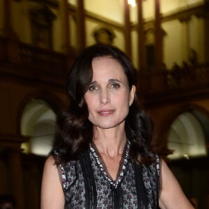 Andie MacDowell au dîner "Tomas Maier" lors de la Fashion Week de Milan, Italie, le 25 septembre 2016.