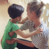 Laeticia Hallyday poursuit son combat humanitaire au Vietnam avec son association "La Bonne étoile", octobre 2016. Capture d'écran d'une vidéo postée sur Instagram.