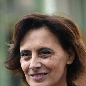 Inès de La Fressange, marraine de l'opération - 2 000 personnes se sont rassemblées pour un cours de yoga géant au Grand Palais à Paris le 9 octobre 2016. Cette opération, "Les yogis du coeur" s'est déroulée au profit de l'association Mécénat Chirurgie Cardiaque. © Giancarlo Gorassini / Bestimage