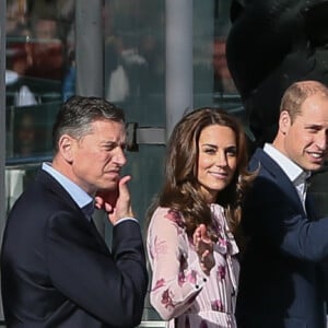 Le prince William, Kate Middleton et le prince Harry ont pris part à des rencontres au County Hall de Londres et au London Eye dans le cadre de la Journée mondiale de la santé mentale le 10 octobre 2016.