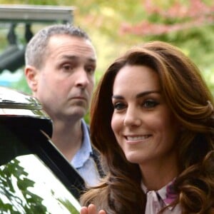 Kate Middleton à son arrivée sur le site du London Eye, la grande roue de Londres, le 10 octobre 2016 à l'occasion de leurs engagements officiels lors de la Journée mondiale de la santé mentale. © Doug Peters/PA Wire/ABACAPRESS.COM