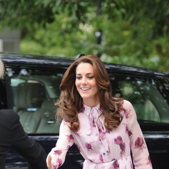 Le duc et la duchesse de Cambridge et le prince Harry ont pu faire un tour en haut du London Eye, la grande roue de Londres, le 10 octobre 2016 à l'occasion de leurs engagements officiels lors de la Journée mondiale de la santé mentale. © Doug Peters/PA Wire/ABACAPRESS.COM