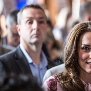 Kate Middleton le 10 octobre 2016 lors de rencontres dans le cadre de la Journée mondiale de la santé mentale. © Doug Peters/PA Wire/ABACAPRESS.COM