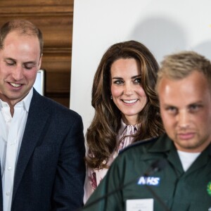 Le duc et la duchesse de Cambridge le 10 octobre 2016 à Londres lors de rencontres dans le cadre de la Journée mondiale de la santé mentale. © Doug Peters/PA Wire/ABACAPRESS.COM