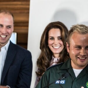 Le duc et la duchesse de Cambridge le 10 octobre 2016 à Londres lors de rencontres dans le cadre de la Journée mondiale de la santé mentale. © Doug Peters/PA Wire/ABACAPRESS.COM