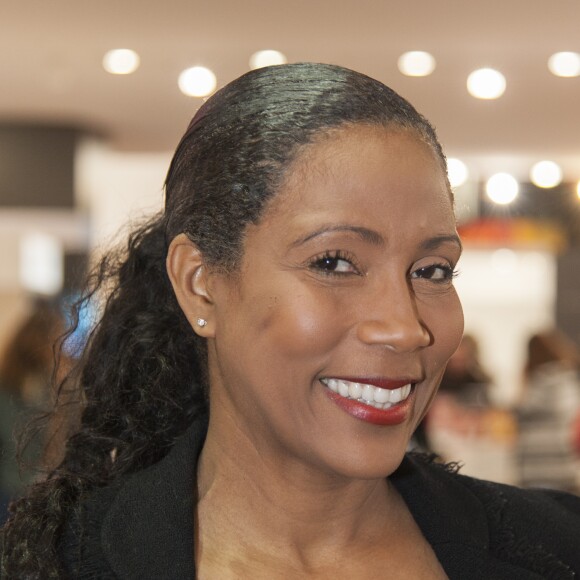 Christine Kelly - 33ème Salon du Livre au Parc des expositions de la Porte de Versailles à Paris, le 17 mars 2016. © Perusseau/Bestimage