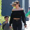 Exclusif - Miranda Kerr fait du shopping avec son fils Flynn Bloom à Los Angeles, le 28 septembre 2016