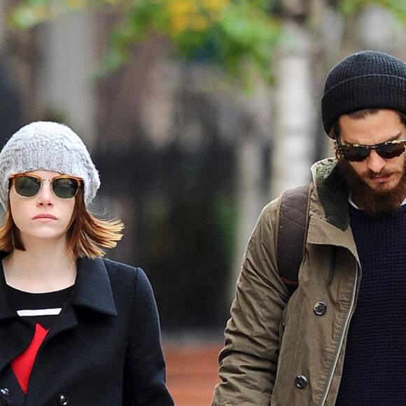 Emma Stone et son ex compagnon Andrew Garfield dans les rues de New York, le 25 novembre 2014