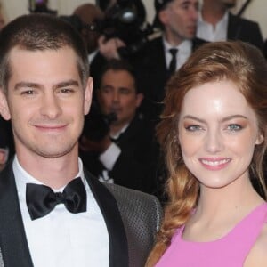 Emma Stone et son ex compagnon Andrew Garfield à la soirée du Met Ball / Costume Institute Gala 2014 à New York, le 5 mai 2014