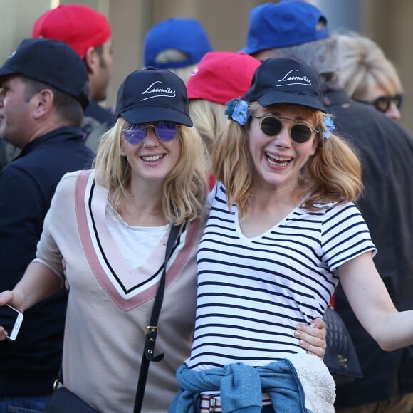 Ludivine Sagnier et Julie Depardieu lors du traditionnel remake du célèbre film de Louis Lumière de 1895 "La Sortie de l'usine Lumière à Lyon" à l'occasion du 8ème Festival Lumière à Lyon, le 15 octobre 2016