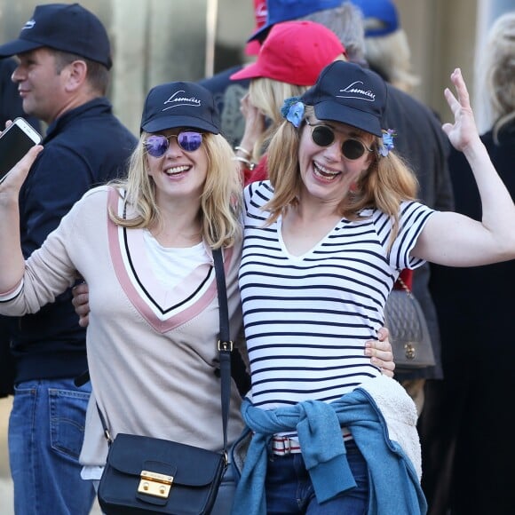 Ludivine Sagnier et Julie Depardieu lors du traditionnel remake du célèbre film de Louis Lumière de 1895 "La Sortie de l'usine Lumière à Lyon" à l'occasion du 8ème Festival Lumière à Lyon, le 15 octobre 2016