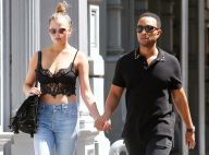Chrissy Teigen pose nue avec John Legend et réagit au braquage de Kim K