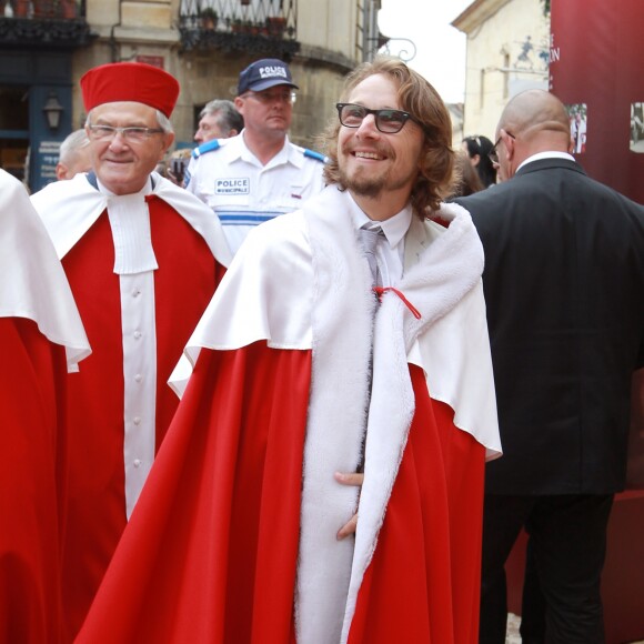 Exclusif - Lorànt Deutsch - Les acteurs Français Lorànt Deutsch et Guillaume de Tonquédec ont été intronisés par la Jurade des vins de Saint-Emilion, à Saint-Emilion, France, le 18 septembre 2016 à l'occasion des fêtes du Ban des vendanges. © Bernard-Cottereau/Bestimage