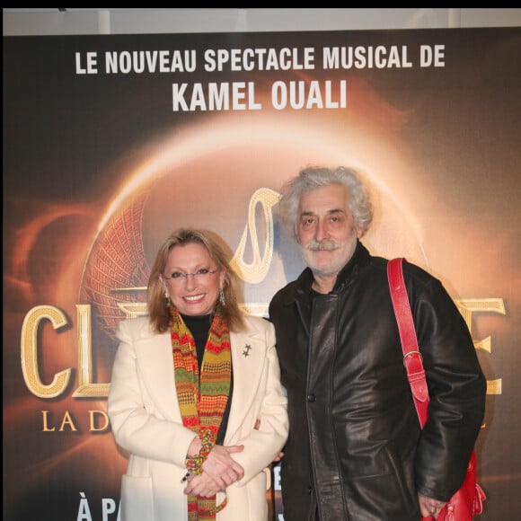 Véronique Sanson et son compagnon Christian Meilland à la gérénale du spectacle "Cléopâtre" au Palais des Sports de Paris, le 9 février 2009. 