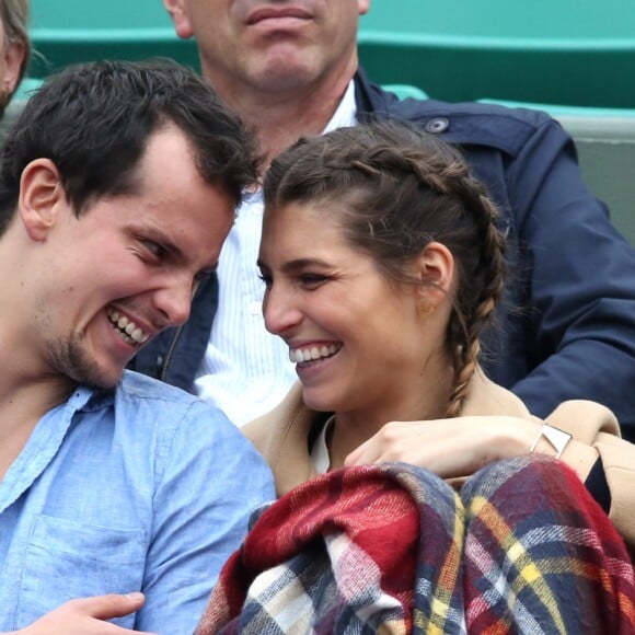 Laury Thilleman et son compagnon Juan Arbelaez - People dans les tribunes lors du Tournoi de Roland-Garros (les Internationaux de France de tennis) à Paris, le 29 mai 2016. © Dominique Jacovides/Bestimage