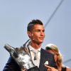 Cristiano Ronaldo élu "Meilleur joueur d'Europe" pour la saison 2015-2016 lors de la remise des trophées UEFA du Championnat d'Europe 2016 à Monaco, le 25 août 2016.