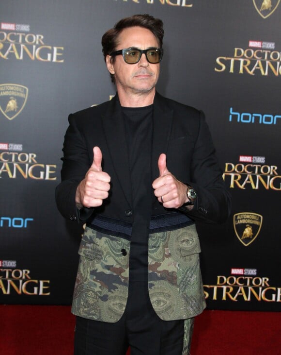Robert Downey Jr. à la première de Doctor Strange au El Capitan à Hollywood, le 20 octobre 2016