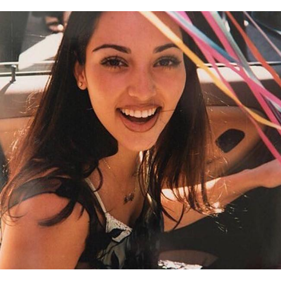 Kylie Jenner souhaite une joyeux anniversaire à sa grande soeur Kim sur Twitter en postant cette photo de ses 16 ans, le 21 octobre 2016.