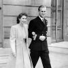 La princesse Elisabeth et le lieutenant Philip Mountbatten lors de l'annonce de leurs fiançailles le 10 juillet 1947.