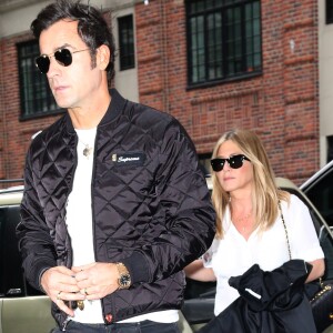 Jennifer Aniston et son mari Justin Theroux se baladent dans les rues de New York, le 28 septembre 2016