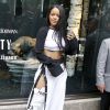 Rihanna présente sa collection "Fenty x Puma" dans le pop-up store du magasin Bergdorf Goodman à New York, le 6 septembre 2016.