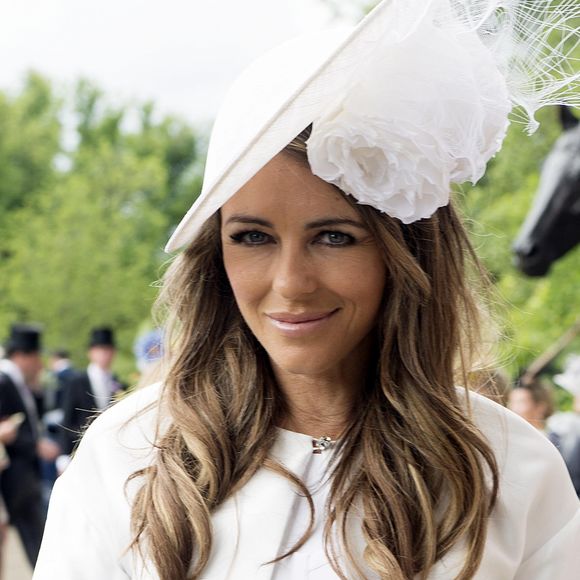 Elizabeth (Liz) Hurley lors du 1er jour des courses hippiques "Royal Ascot" à Ascot, le 14 juin 2016.