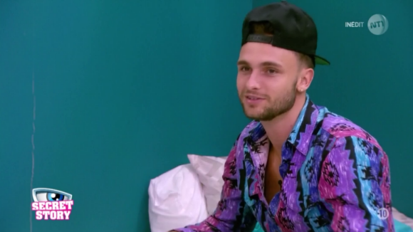 Secret Story 10 – Bastien impopulaire ? Son frère le défend : "C'est un jeu !"