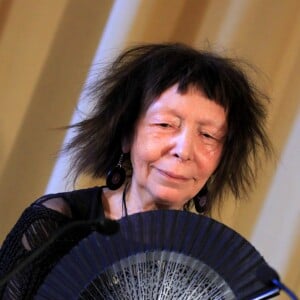 Brigitte Fontaine - Remise de la médaille Vermeil de la ville de Paris, par Christophe Girard, le 22 mars 2012