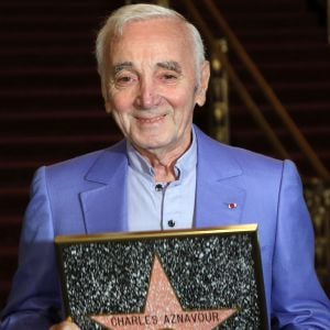 Charles Aznavour reçoit une étoile d'honneur de la communauté arménienne à Hollywood, Los Angeles, le 27 octobre 2016.