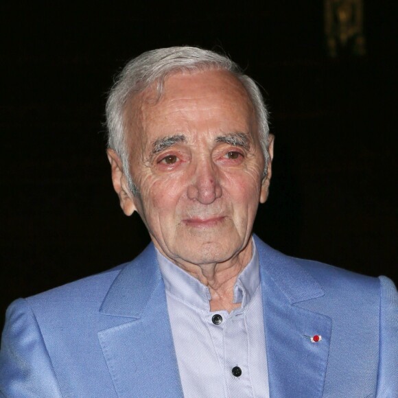 Charles Aznavour reçoit une étoile d'honneur de la communauté arménienne à Hollywood, Los Angeles, le 27 octobre 2016.