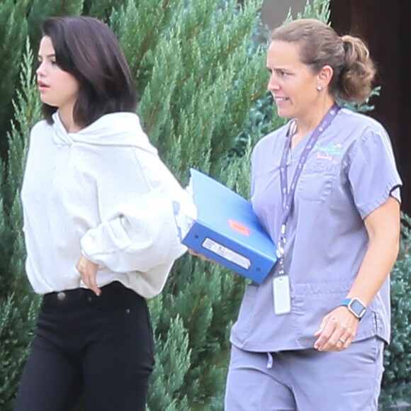 Exclusif - Selena Gomez a été admise au centre de désintoxication à Seymour dans le Tennessee. Atteinte du lupus, Selena Gomez a suivi une chimiothérapie. Le lupus est une maladie chronique qui atteint cinq millions de personnes à travers le monde, et touche en particulier les femmes en âge de procréer, selon la Lupus Foundation of America. Cette maladie auto-immune se caractérise par le fait que le système immunitaire attaque les tissus et les organes de la personne. Le 17 octobre 2016