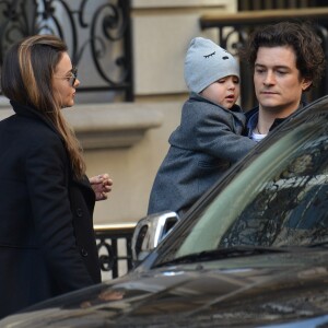 Miranda Kerr et Orlando Bloom reunis pour leur fils Flynn a New York, le 30 novembre 2013